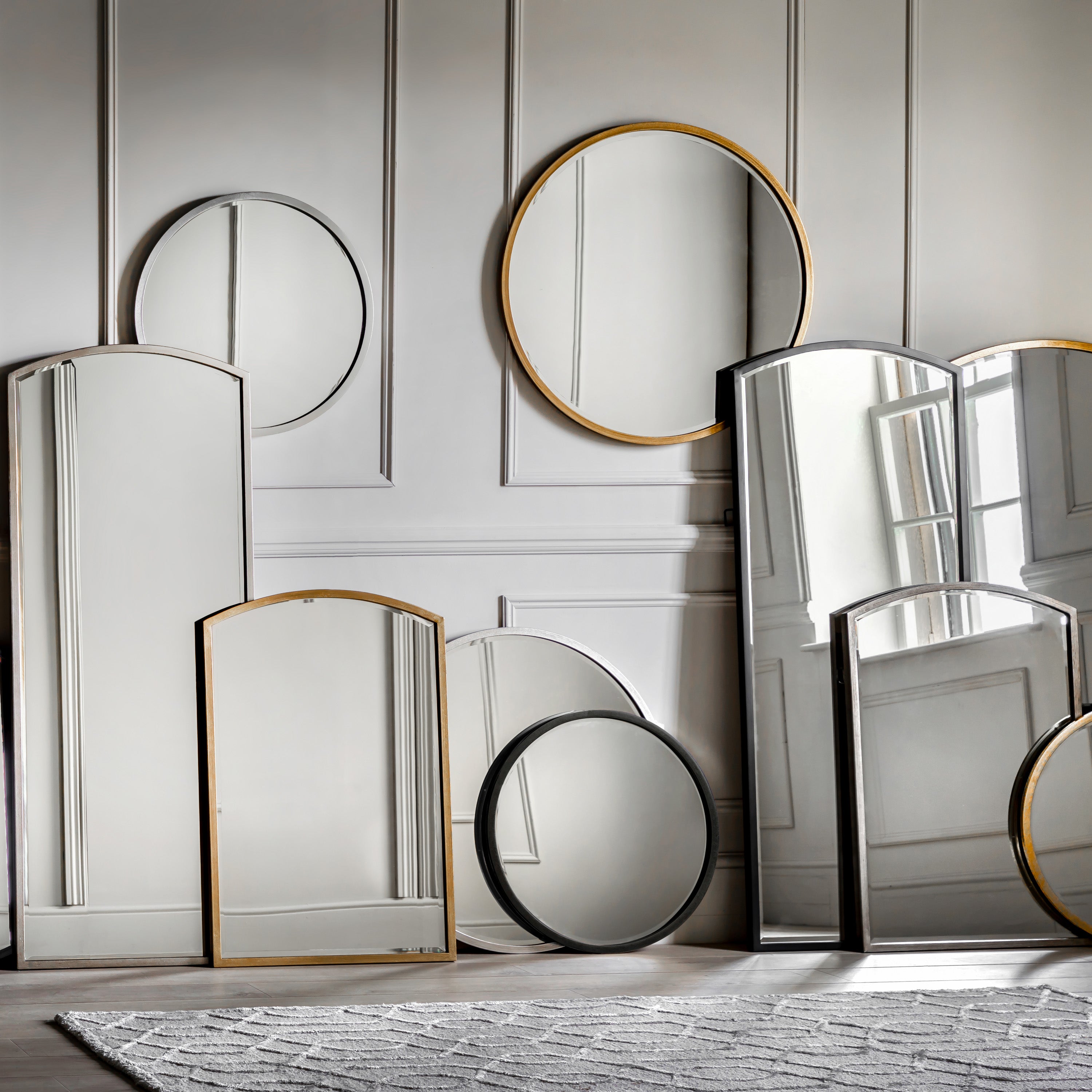 Robbins Antique Silver Round Wall Mirror | Large